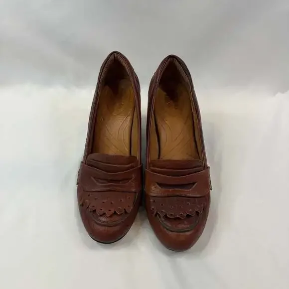 Clarks Indigo Brown Leather Kiltie Heeled Penny Loafers Size 8M - Picture 2 of 9